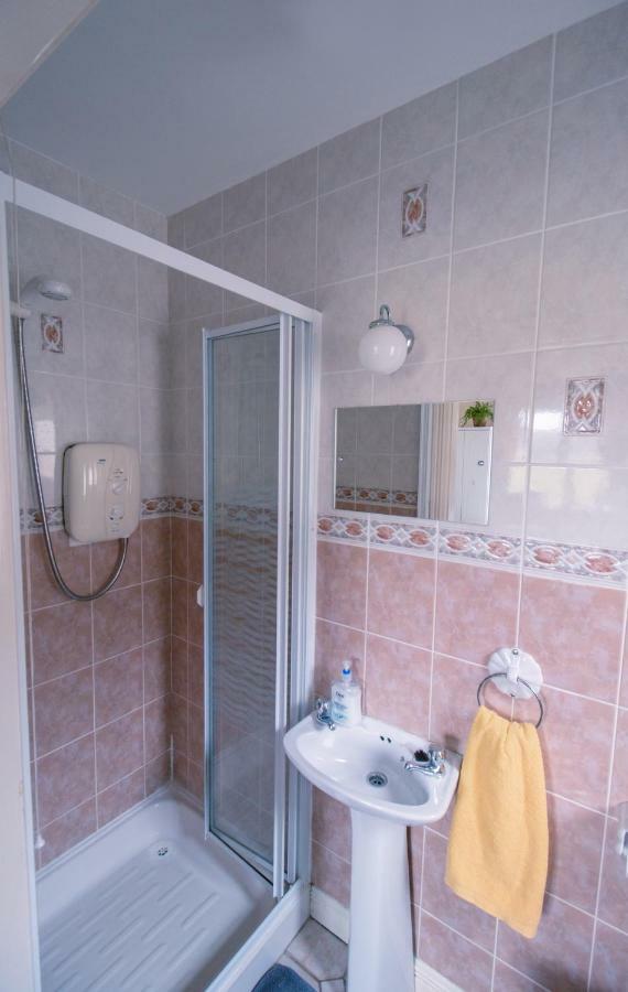 Strandhill Home, One Minute From The Beach And Pubs Екстериор снимка