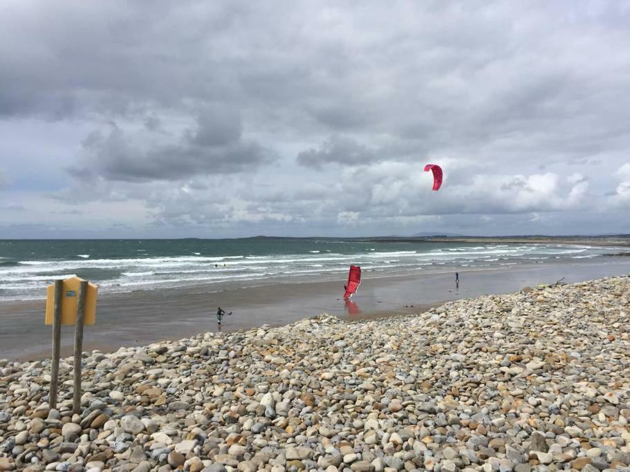 Strandhill Home, One Minute From The Beach And Pubs Екстериор снимка