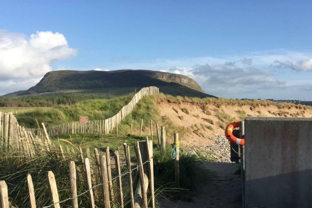 Strandhill Home, One Minute From The Beach And Pubs Екстериор снимка