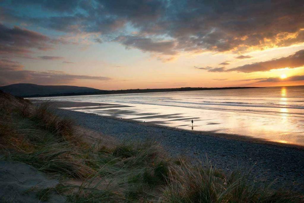 Strandhill Home, One Minute From The Beach And Pubs Екстериор снимка